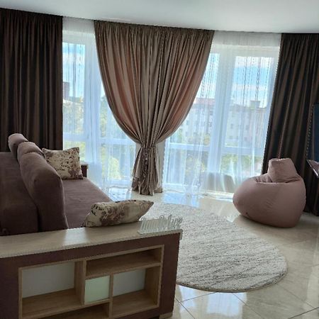 Zlata De Luxe Apartment Ivano Frankivsk Bagian luar foto