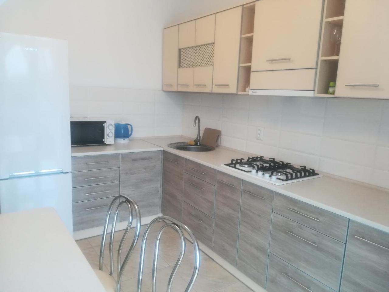 Zlata De Luxe Apartment Ivano Frankivsk Bagian luar foto
